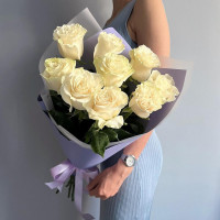 Mono bouquet of white roses